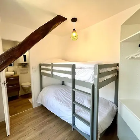Calme En Centre Apartment